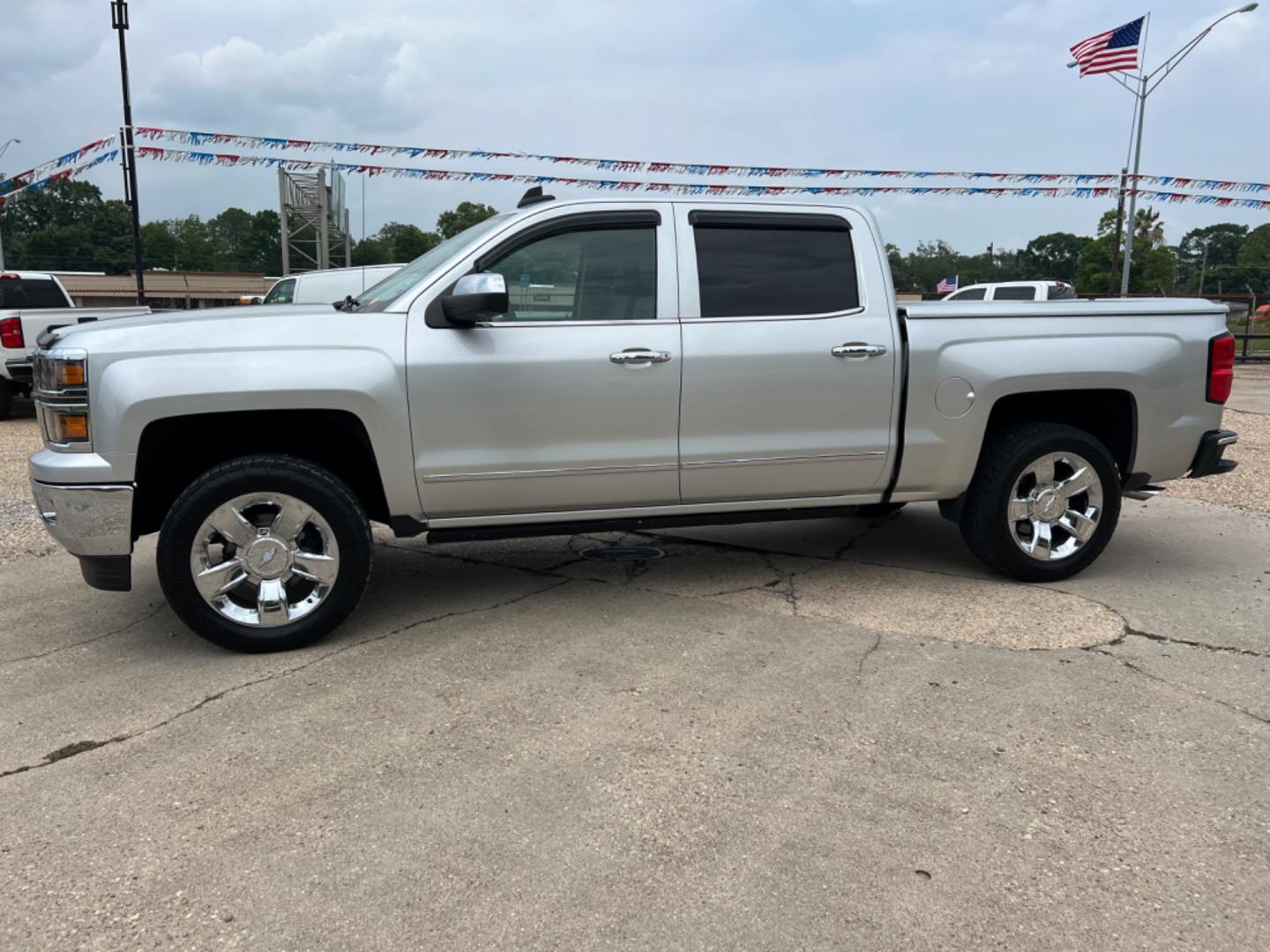 2015 Silver /Gray Chevrolet Silverado 1500 LTZ (3GCPCSEC2FG) with an 5.3L V8 engine, Automatic transmission, located at 4520 Airline Hwy, Baton Rouge, LA, 70805, (225) 357-1497, 30.509325, -91.145432 - 2015 Chevy Crew Cab LTZ 5.3 V8 Gas, 161K Miles, Heated & Cooled Leather Seats, Sunroof, Backup Camera, Power Windows, Locks, Mirrors & Step Boards, Cold A/C, Bose, Bed Cover, Tow Pkg. FOR INFO PLEASE CONTACT JEFF AT 225 357-1497 CHECK OUT OUR A+ RATING WITH THE BETTER BUSINESS BUREAU WE HAVE BEEN A - Photo#1